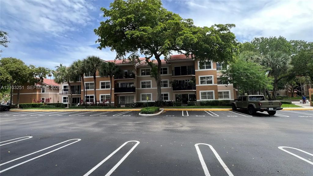 8851 Wiles Road #108, Coral Springs