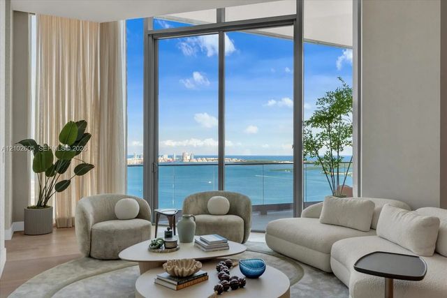 2 of 34 - 175 Se 25th Road #3704, Miami, FL