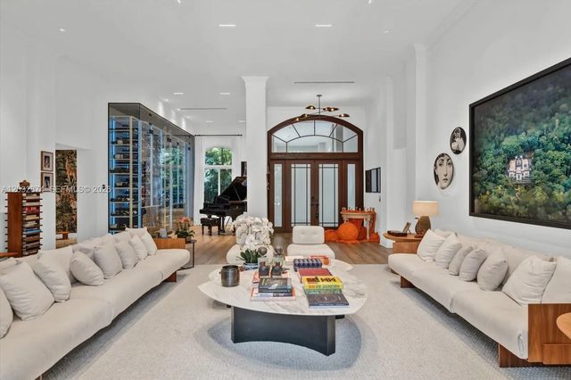 5 of 76 - 4801 Sw 74th Terrace, Miami, FL