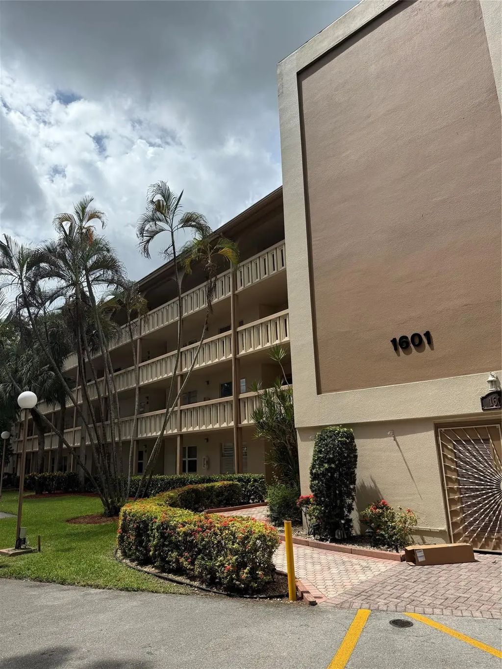 1601 Abaco Drive #l4, Coconut Creek