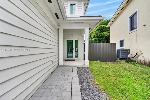4 of 61 - 363 Ne 35th Terrace, Homestead, FL