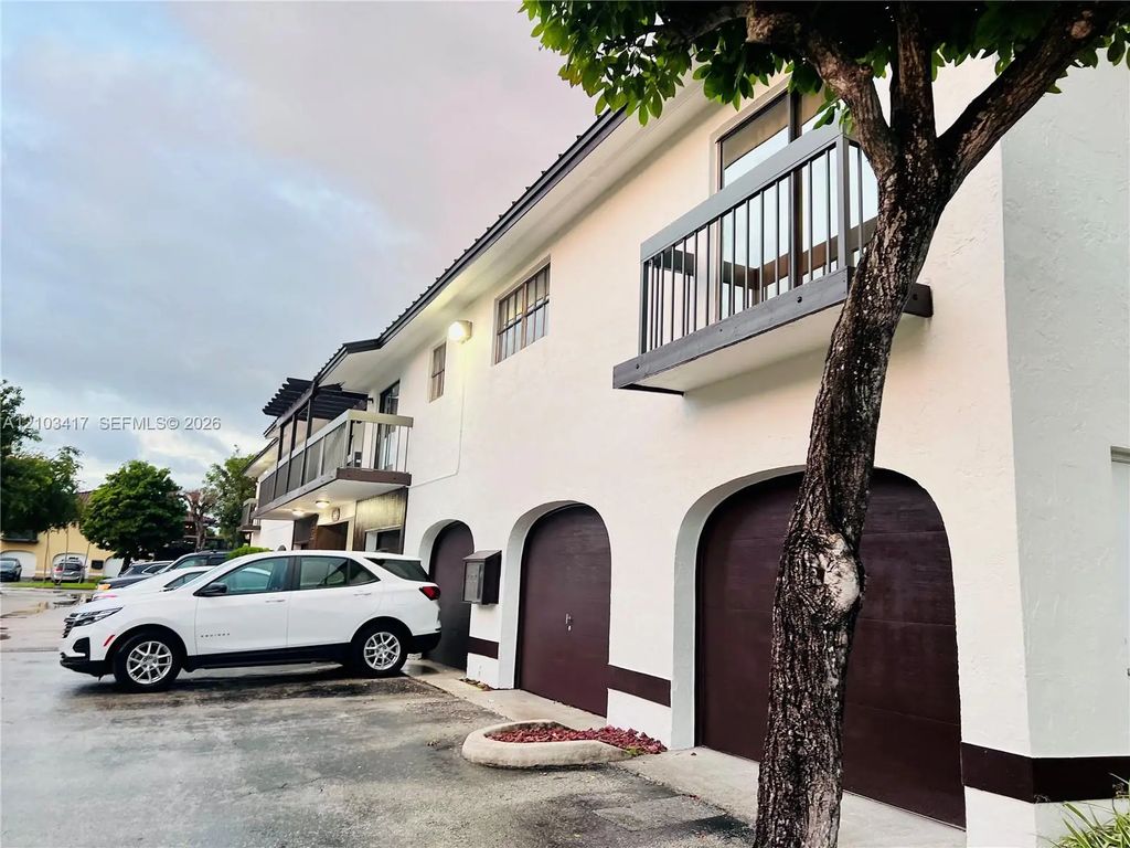 1651 Sw 122nd Court #c102, Miami