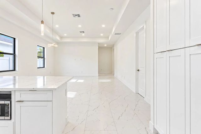 4 of 54 - 2367 E Faith Avenue, Schall Circle, FL