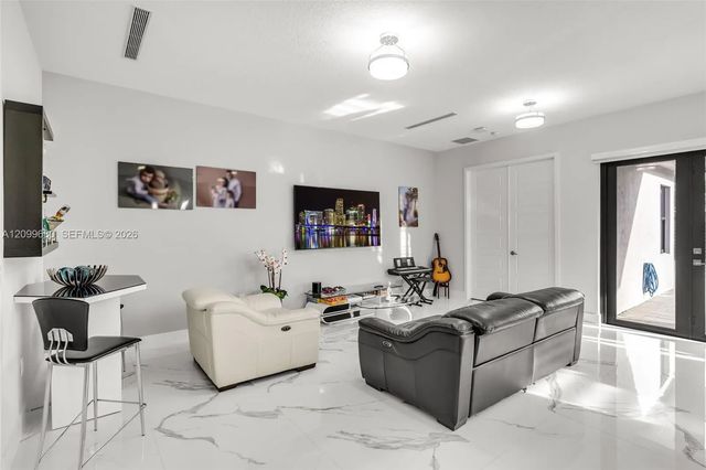 4 of 46 - 8924 Nw 161st Terrace, Miami Lakes, FL