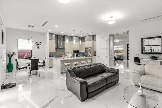 5 of 46 - 8924 Nw 161st Terrace, Miami Lakes, FL