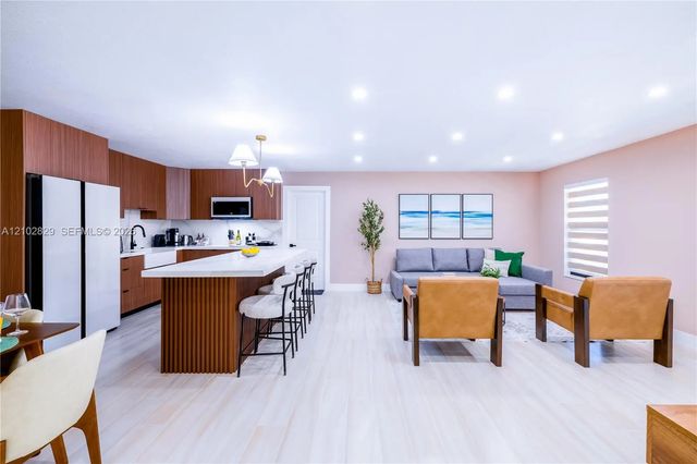 3 of 34 - 13880 Persimmon Boulevard, Royal Palm Beach, FL