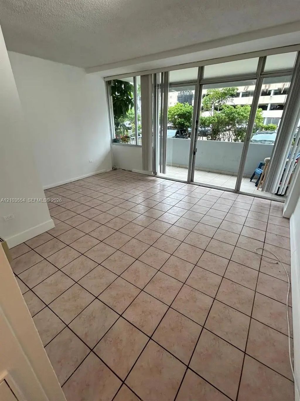7545 E Treasure Drive #1a, North Bay Village