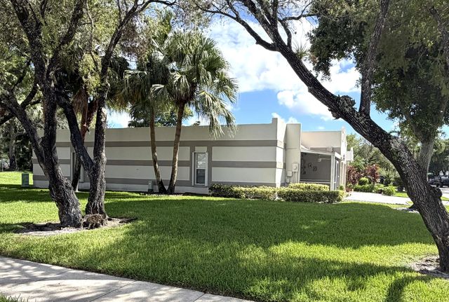 4 of 33 - 18870 Stewart Circle #4, Boca Raton, FL