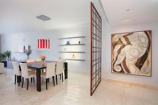5 of 35 - 400 Alton Road #811, Miami Beach, FL