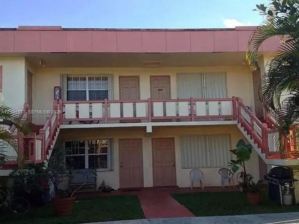 5270 Sw 90th Way #3, Cooper City