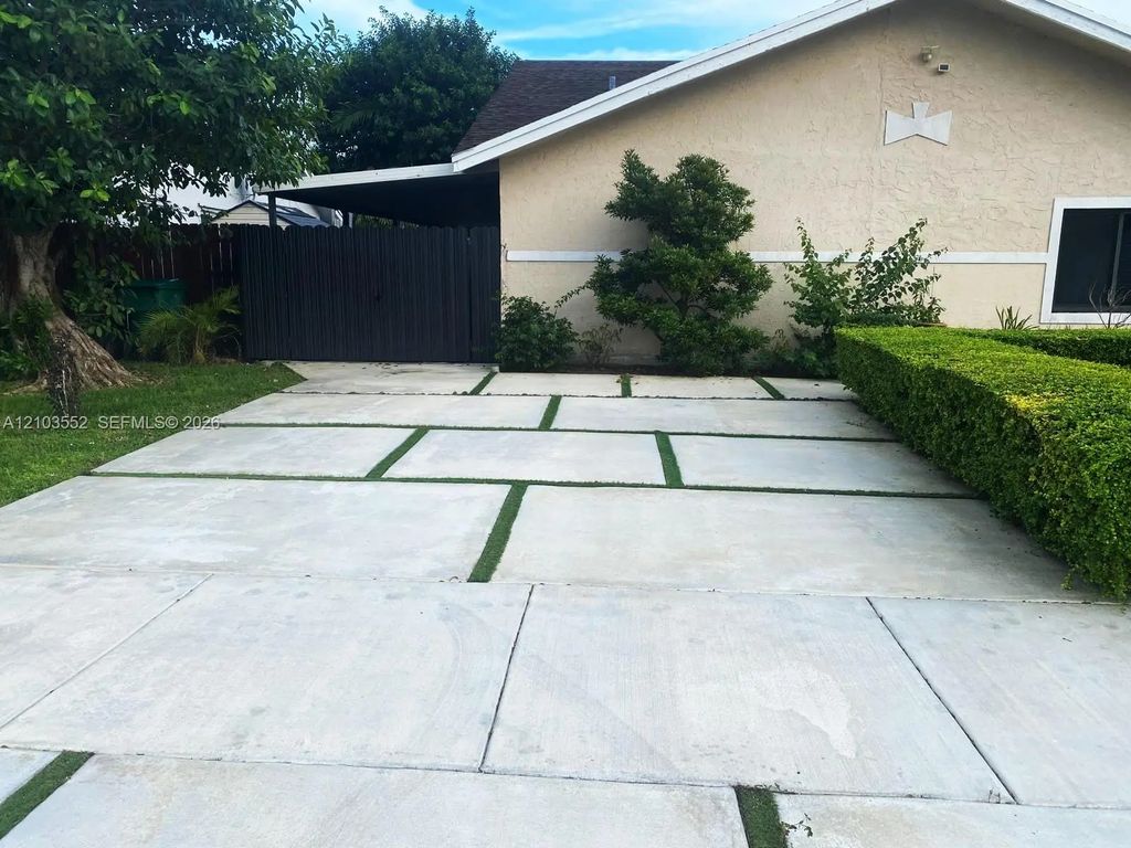 9311 Sw 100th Ave Road, Miami