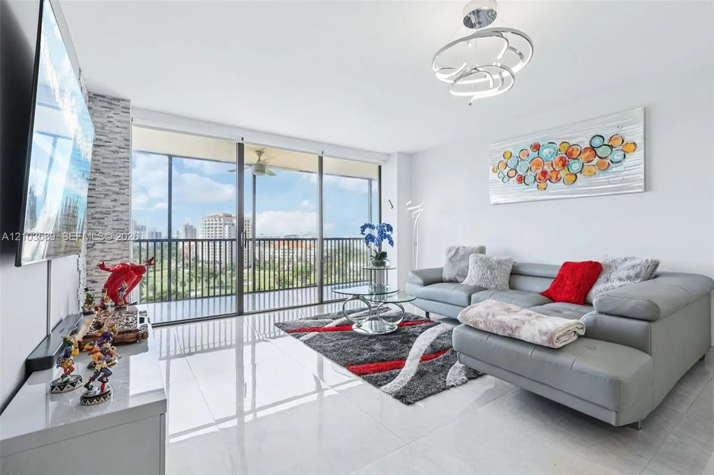 20379 W Country Club Drive #1436, Aventura