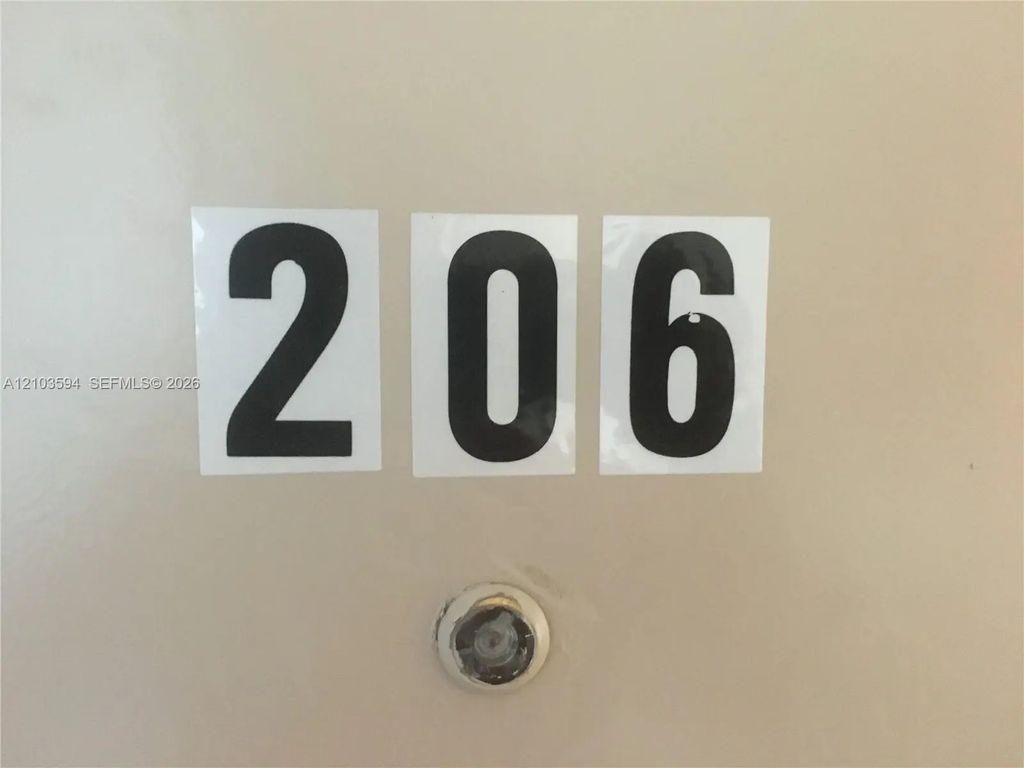 13455 Ne 10th Avenue #206, North Miami