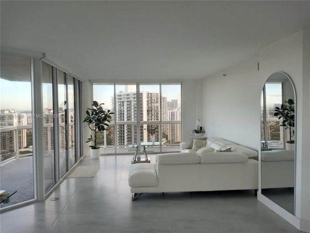 3 of 22 - 20185 E Country Club Drive #2406, Aventura, FL