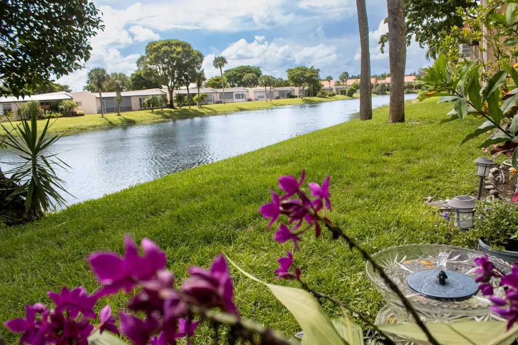 108 Lake Evelyn Drive, West Palm Beach