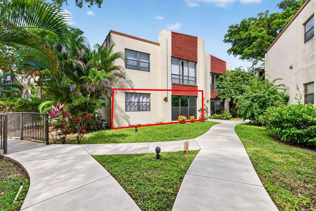 301 N Pine Island Road #162, Plantation