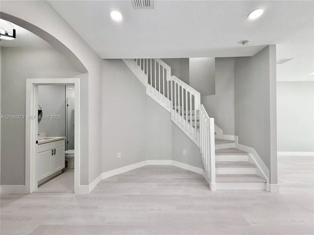 4 of 50 - 10392 Nw 31st Terrace, Doral, FL