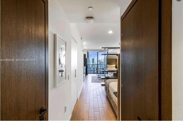 4 of 8 - 398 Ne 5th Street #2805, Miami, FL