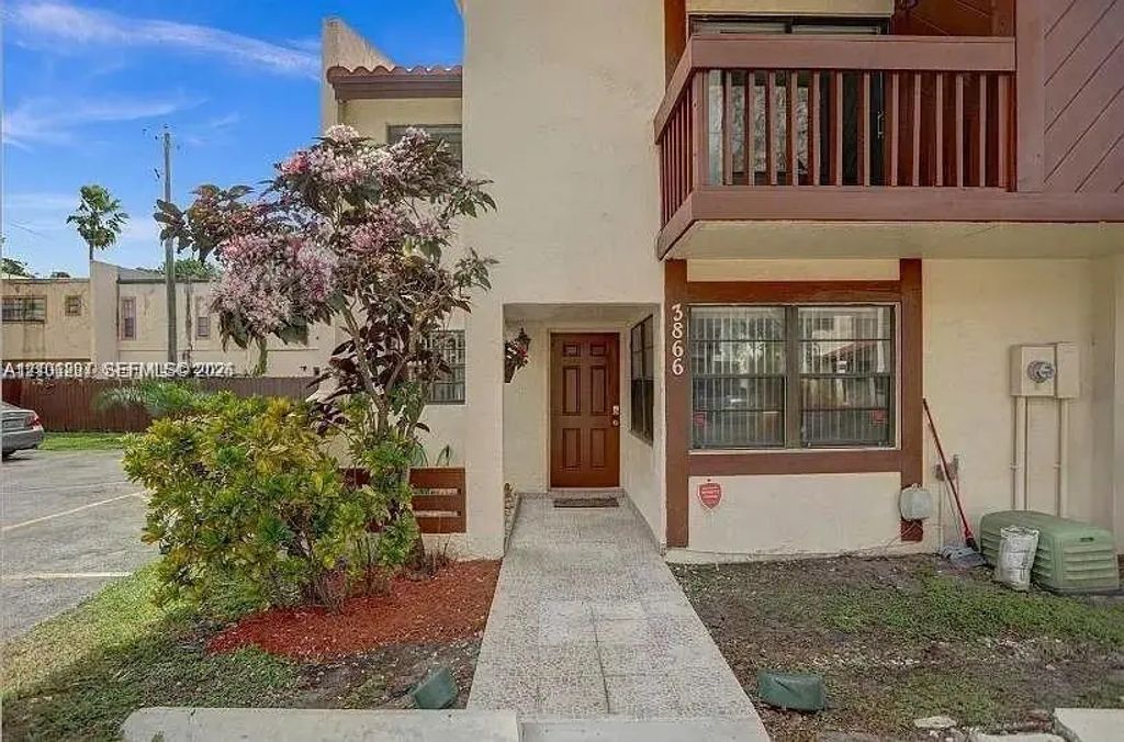 3866 Sw 52nd Avenue, Hollywood