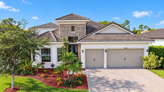 9228 Greenspire Lane, Lake Worth