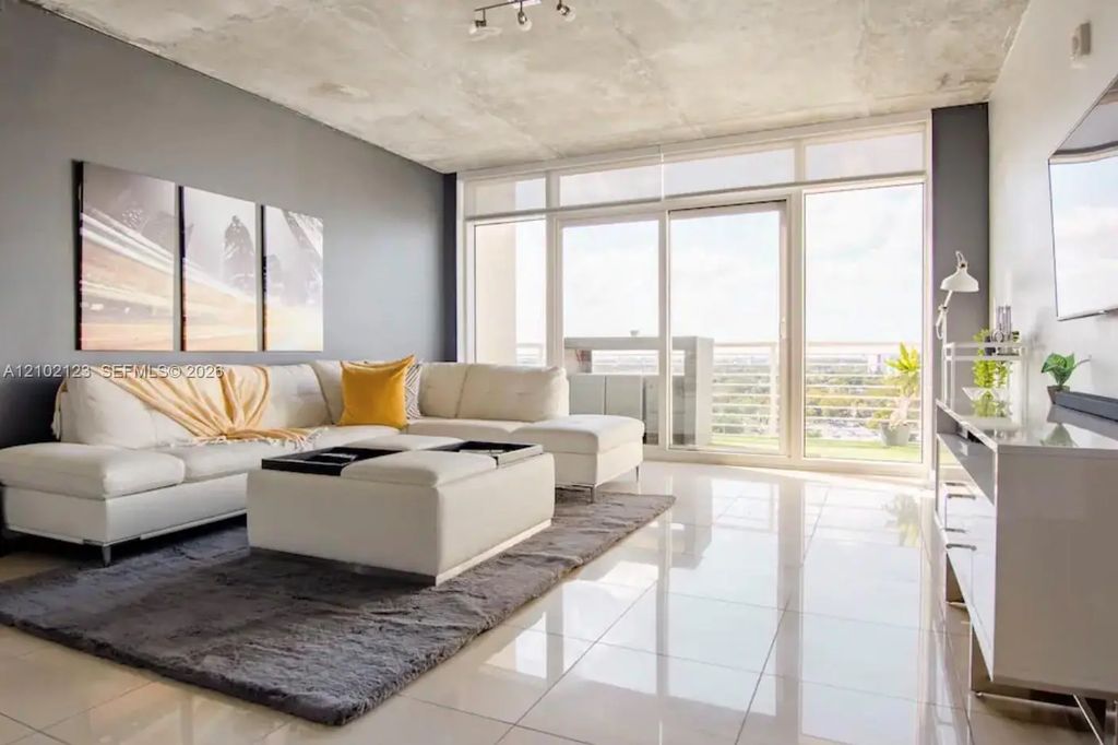 3250 Ne 1st Avenue #1108, Miami