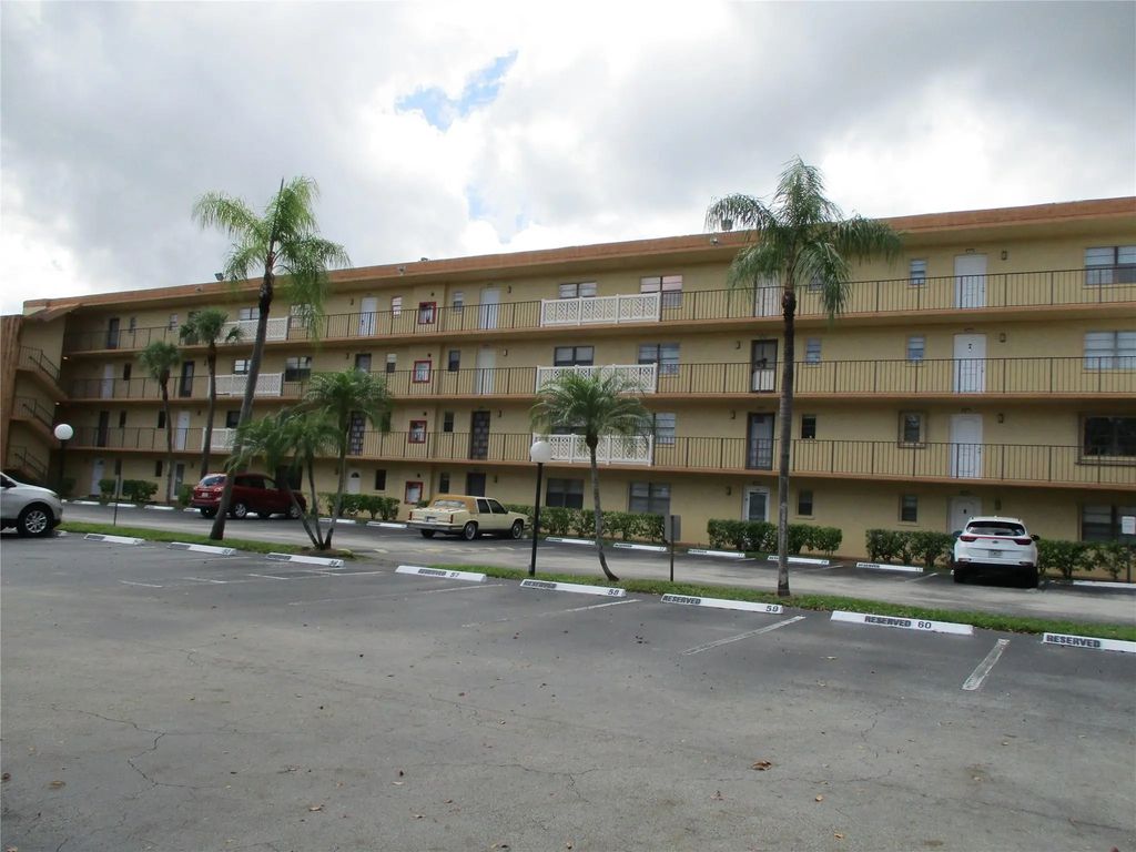 9273 Sw 8th Street #312, Boca Raton
