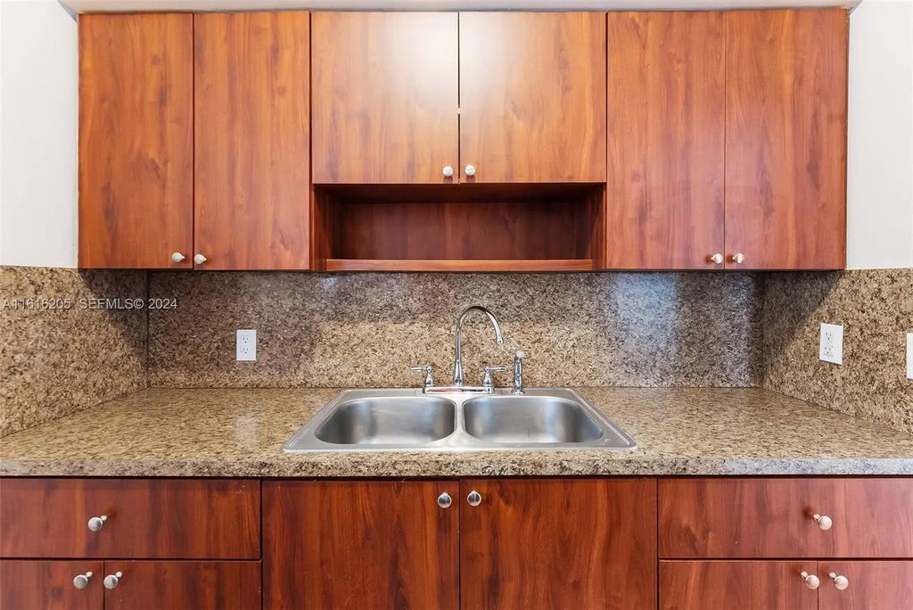 1132 Ne 15th Avenue #b, Fort Lauderdale