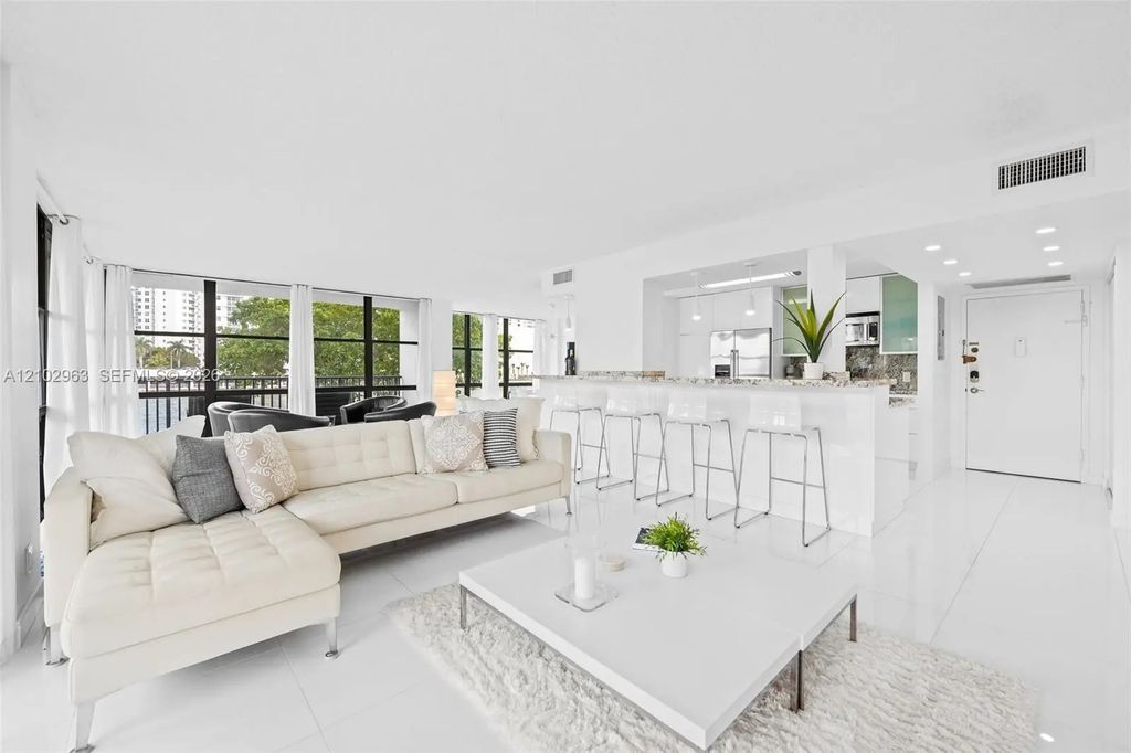 800 Parkview Drive #221, Hallandale Beach