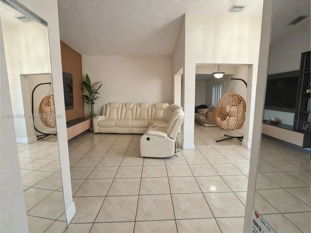 4 of 14 - 12231 Sw 195th Terrace, Miami, FL