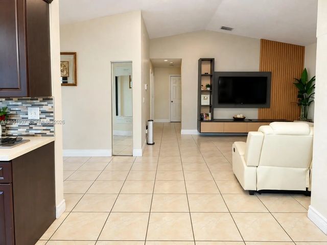 5 of 14 - 12231 Sw 195th Terrace, Miami, FL