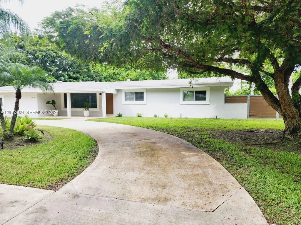 7425 Sw 128th Street, Pinecrest