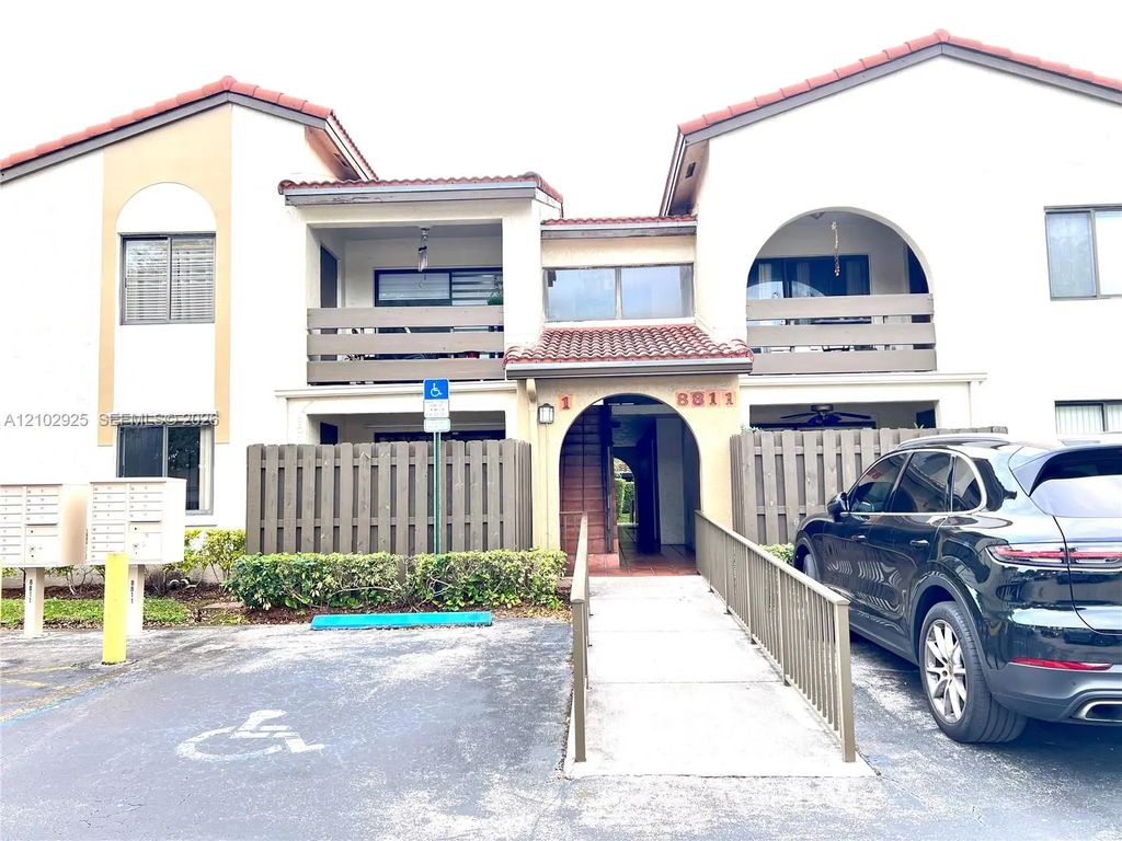 8811 Sw 123rd Court #105, Miami