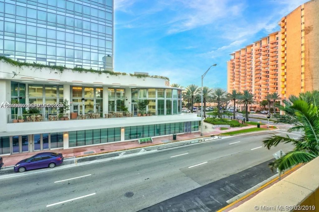 2924 Collins Avenue #201, Miami Beach
