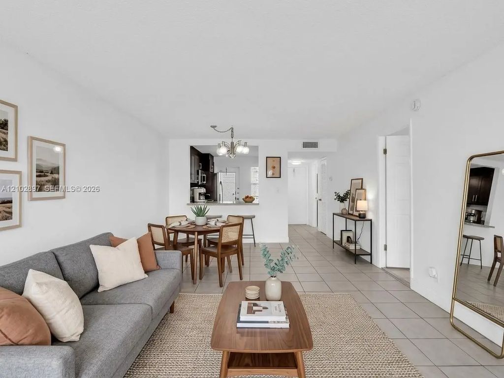 4700 Washington Street #405, Hollywood