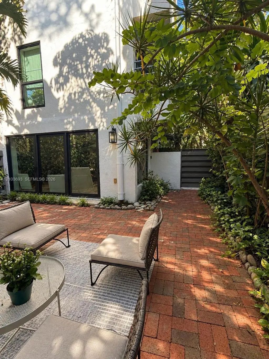 3042 Sw 27th Avenue #8, Miami
