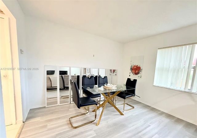 5 of 13 - 18111 Nw 68th Avenue #g206, Hialeah, FL