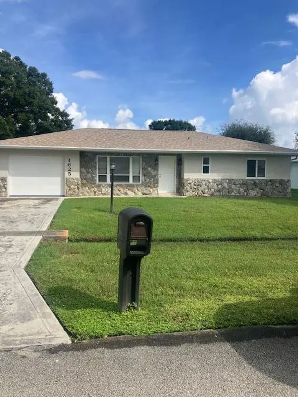1625 Se Grapeland Avenue, Port St. Lucie