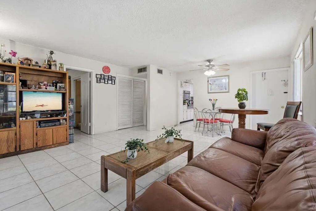 3720 Harrison Street #2, Hollywood