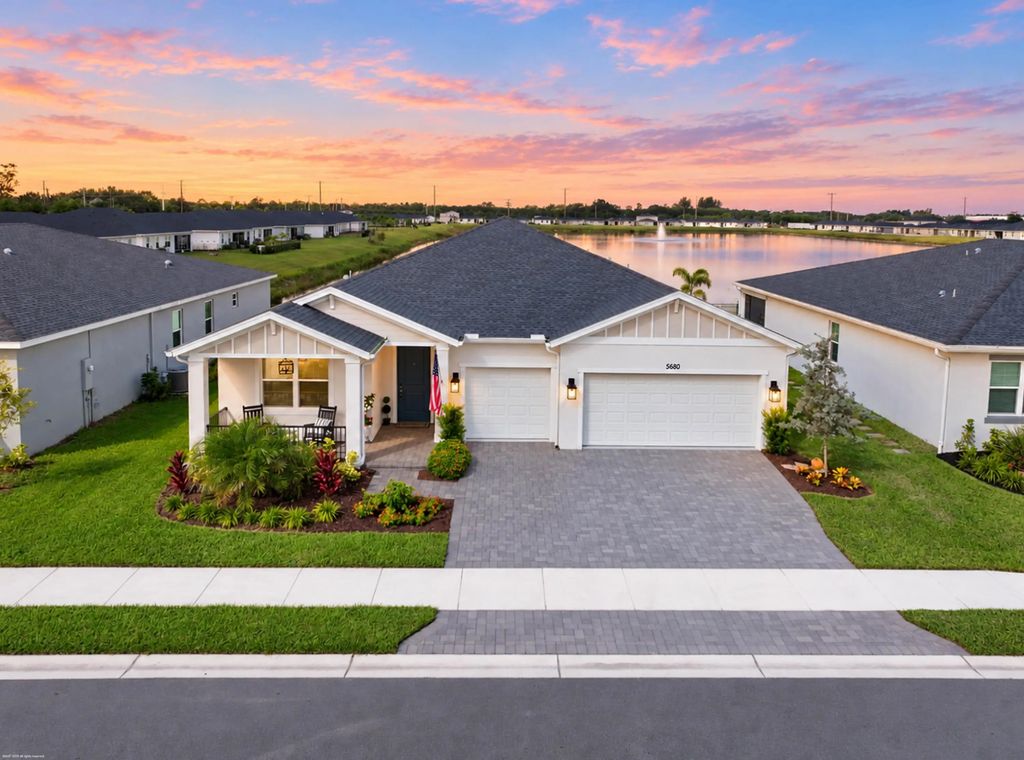 5680 Hampton Park Circle, Vero Beach
