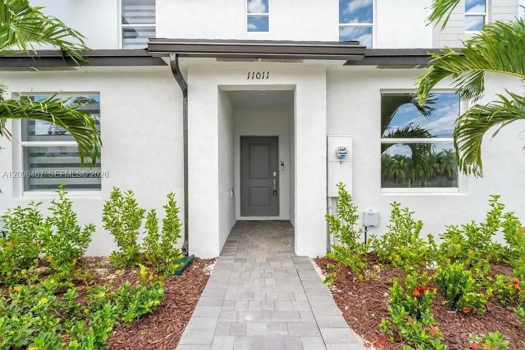 11011 Sw 230 Terrace, Miami