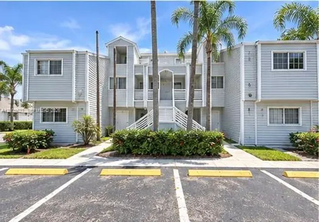 3445 Nw 44th Street #201, Oakland Park
