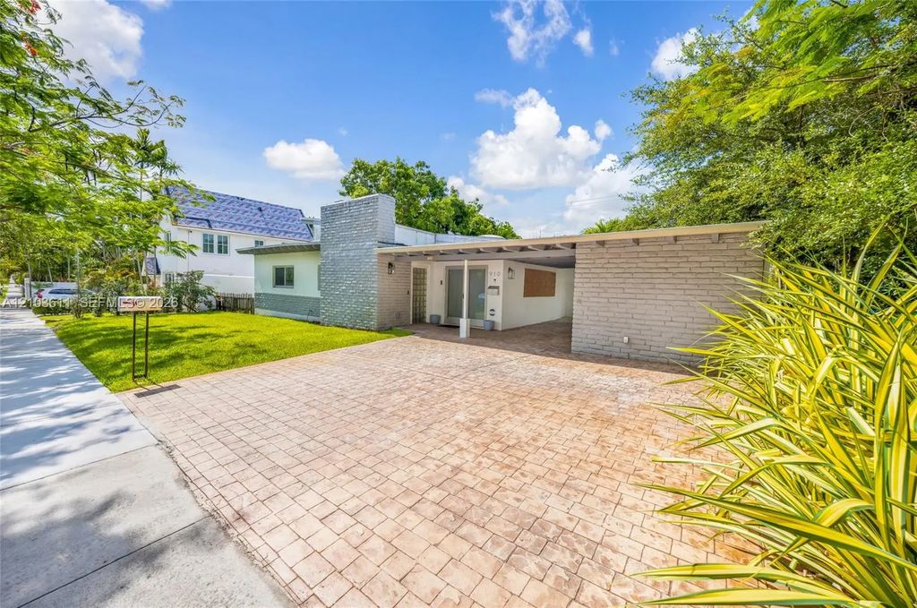 910 Ne 81st Street #910, Miami