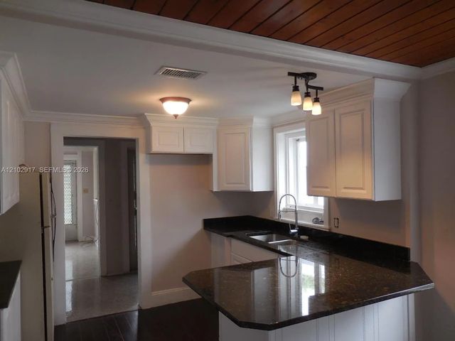 4 of 4 - 111 S B Street, Lake Worth, FL