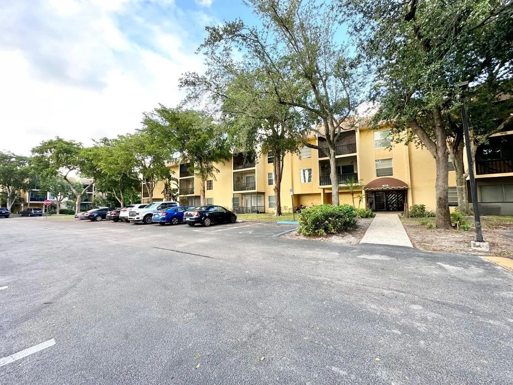 470 Nw 20th Street #unit 205, Boca Raton
