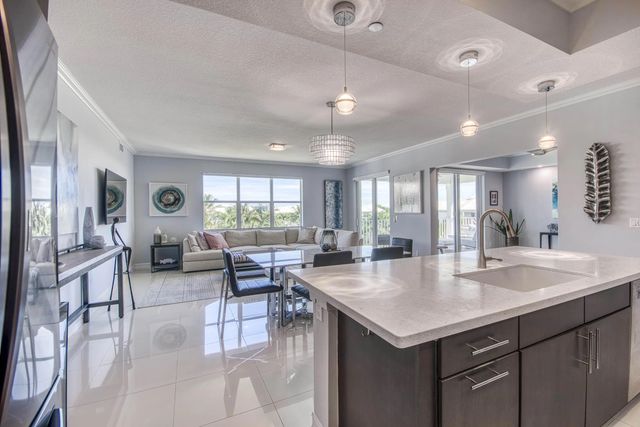 5 of 28 - 441 Bay Colony Drive N, Juno Beach, FL