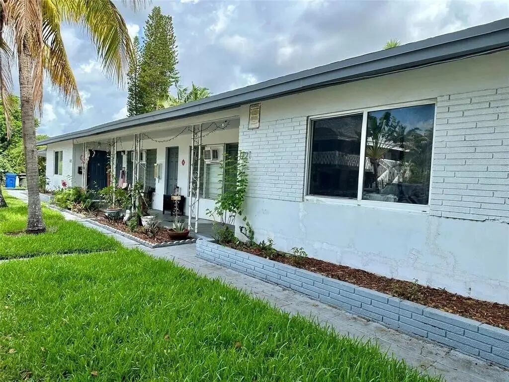 1721 Ne 9th Street #1-5, Fort Lauderdale