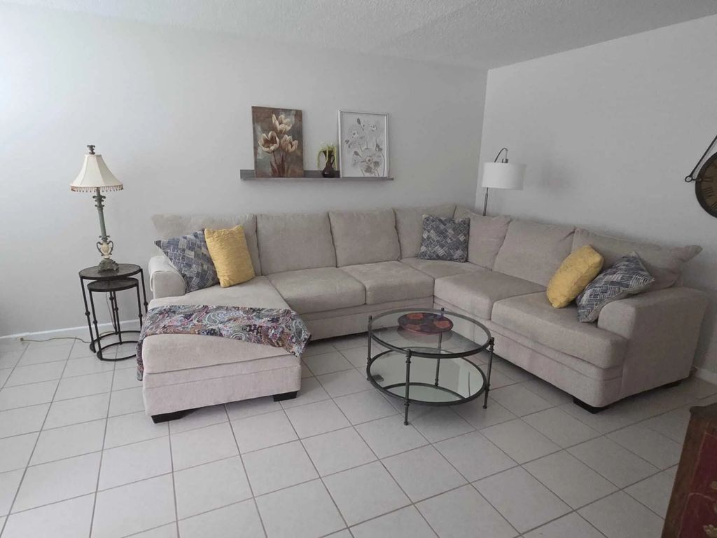 1004 Newport G #1004, Deerfield Beach
