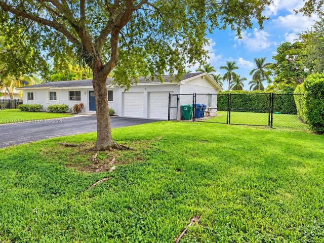 3 of 28 - 11802 Sw 106th Avenue, Miami, FL