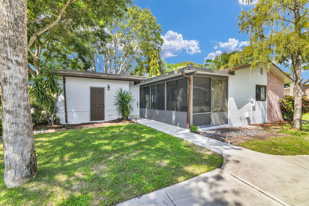 2822 Sw Natura Boulevard, Deerfield Beach