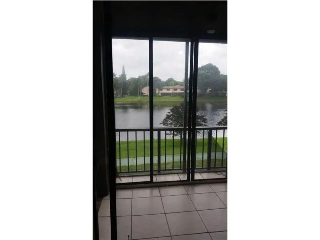 3730 Inverrary Drive #2x, Lauderhill